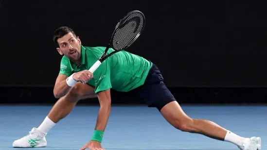 ഓസ്‌ട്രേലിയൻ ഓപ്പൺ: 25-ാം ഗ്രാൻഡ് സ്ലാം തേടി ജോക്കോവിച്ച് കുതിപ്പ് തുടങ്ങി; രണ്ടാം റൗണ്ടിൽ