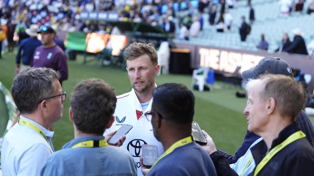 ആഷസ് തോൽവി: കോച്ച് മാറ്റം 'അബദ്ധമാകും' എന്ന് റൂട്ട്